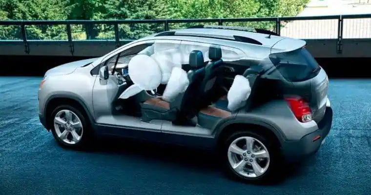 Government's big announcement, 6 airbags mandatory for 8 passenger vehicles