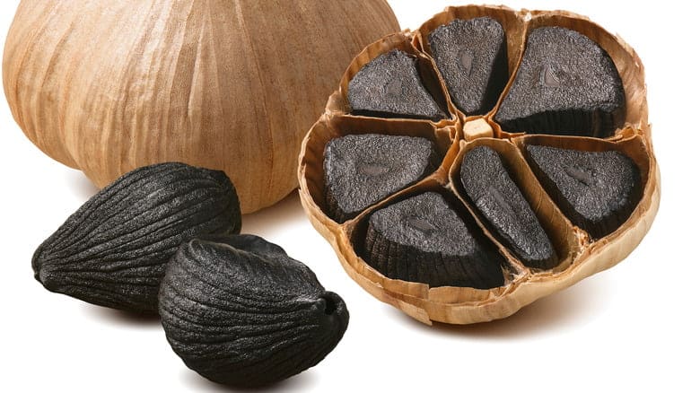 Control diabetes with black garlic, know its many benefits