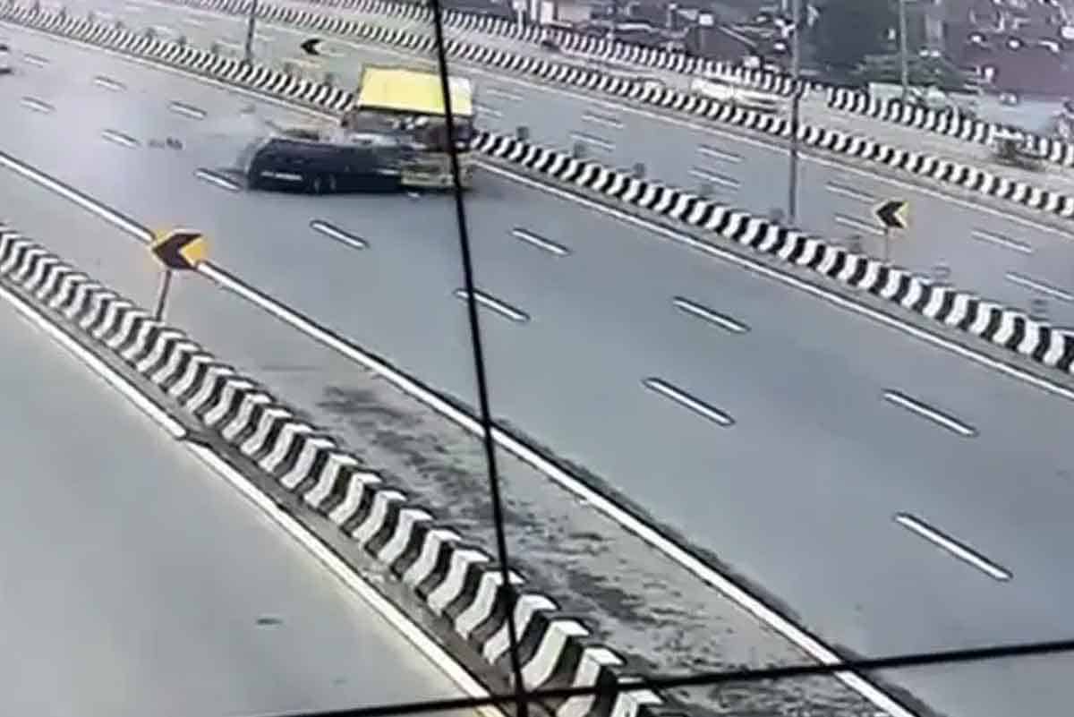 Ghaziabad Delhi-Meerut Expressway, Accident six people died Yogi Adityanath expressed deep sorrow over the loss of life in the road accident