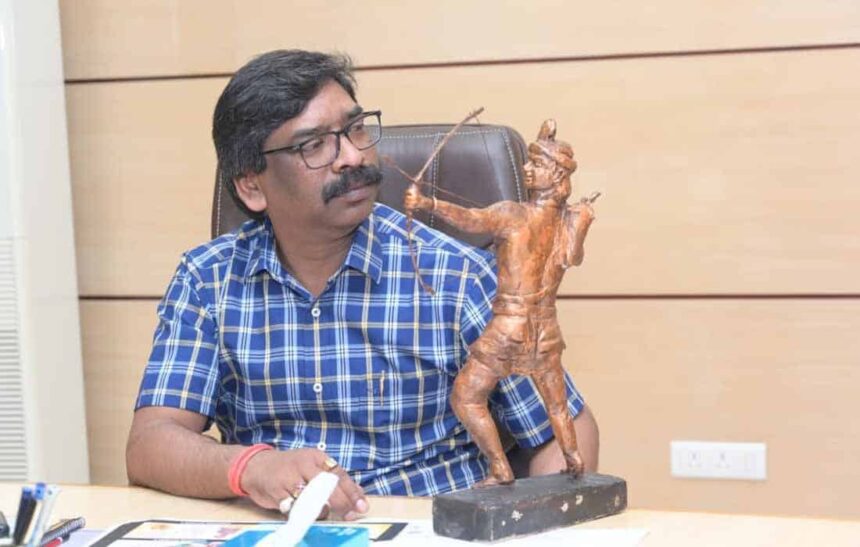 ranchi-hemant-soren-held-a-high-level-meeting-with-officials-regarding-the-preparations-for-the-jharkhand-tribal-festival