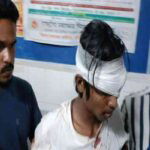 chaibasa-suddenly-fighting-knife-fighting-and-sword-fighting-started-between-two-groups