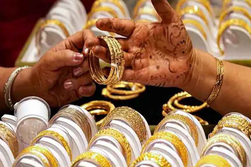 Diwali 'Crowd' will increase in jewelery shops, gold and silver prices fall