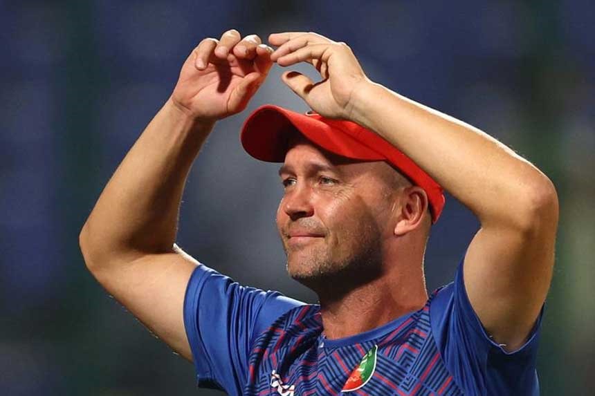 afghanistan-mens-cricket-team-extended-the-contract-of-coach-jonathan-trott