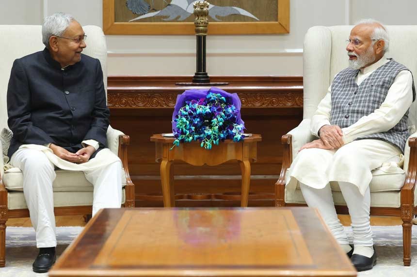 Nitish Meets PM Modi