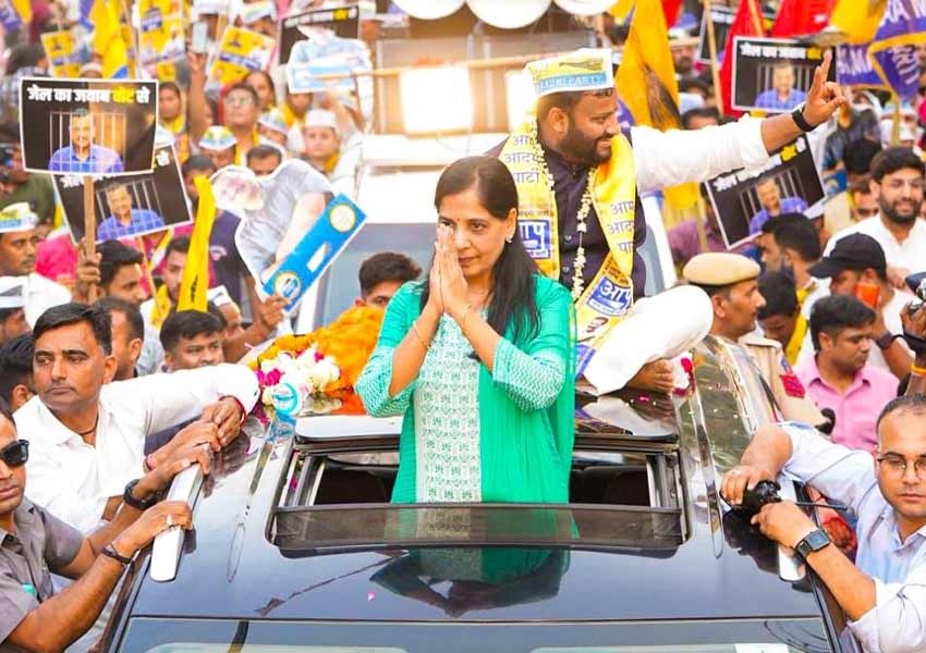Sunita Kejriwal in Politics
